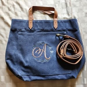 Thirty-One Window Shopper